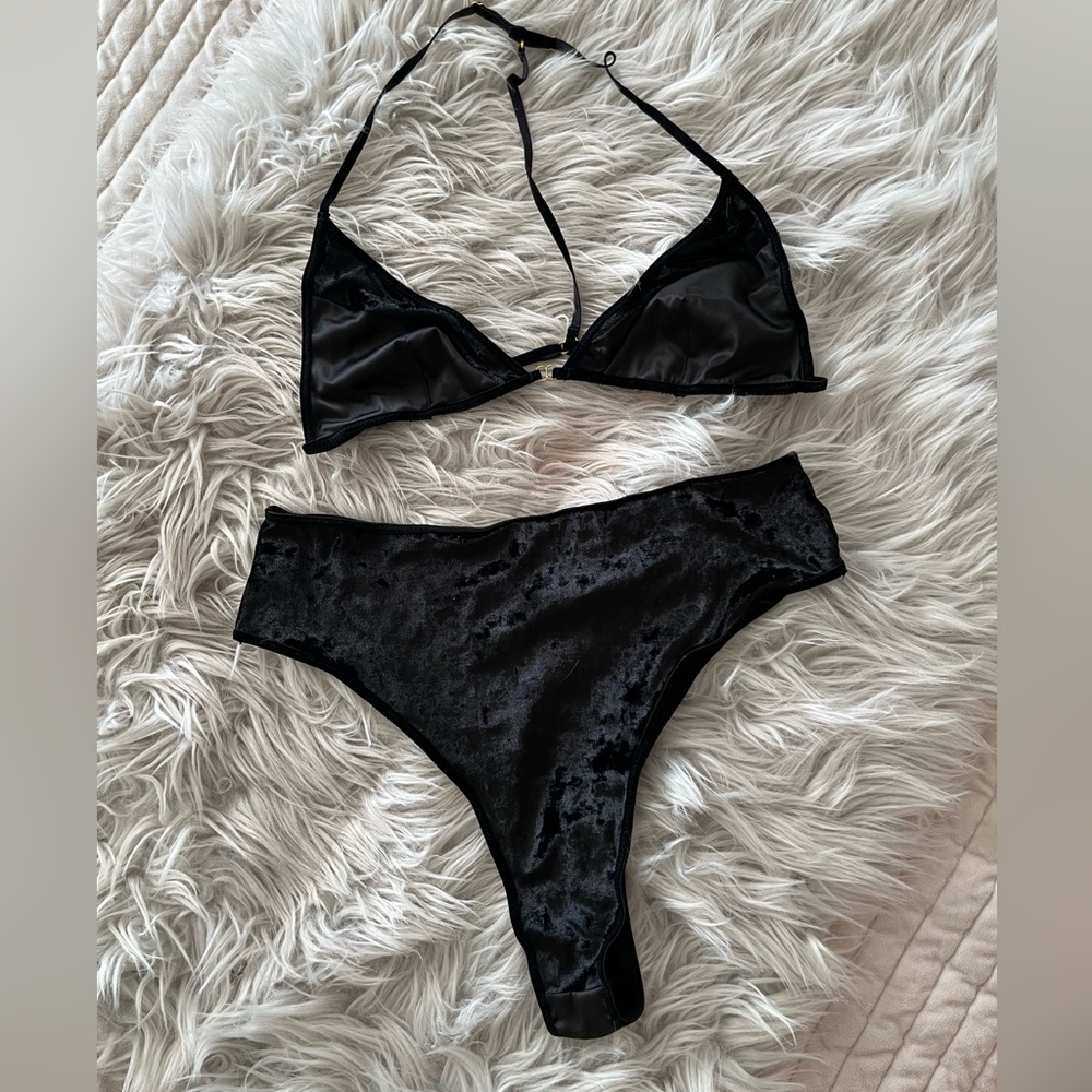 💘 Fredrick's Lingerie Two-piece